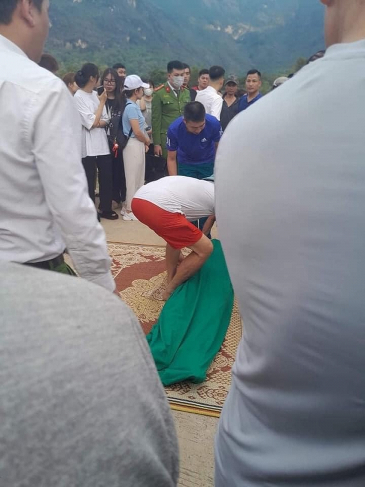 Trường THPT báo cáo vụ nam sinh đuối nước khi tham gia giáo dục ngoài giờ - Ảnh 3. Trường THPT báo cáo vụ nam sinh đuối nước khi tham gia giáo dục ngoài giờ - Ảnh 3.