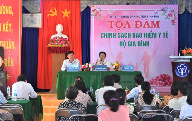 Bến Tre: Nỗ lực duy trì, phát triển người tham gia BHYT tại các xã bãi ngang - Ảnh 1. Bến Tre: Nỗ lực duy trì, phát triển người tham gia BHYT tại các xã bãi ngang - Ảnh 1.