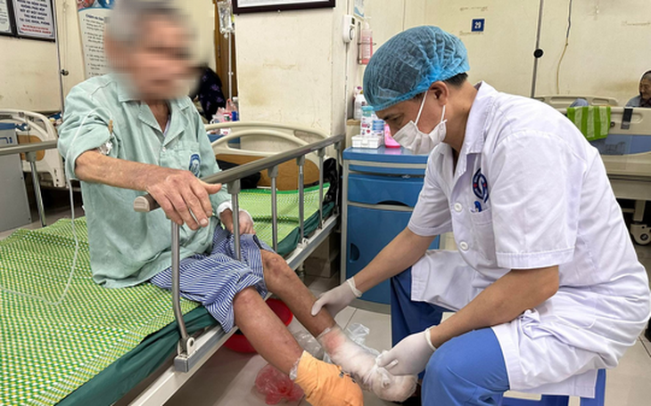 Nhiều người phải cắt ngón chân, bàn chân... do biến chứng đái tháo đường: Bác sĩ khuyến cáo gì?  