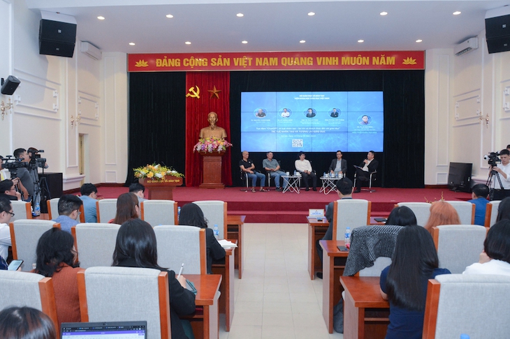 Thứ trưởng Bộ GD&ĐT Hoàng Minh Sơn: ChatGPT sẽ tác động toàn diện tới mọi mặt trong ngành giáo dục - Ảnh 3. Thứ trưởng Bộ GD&ĐT Hoàng Minh Sơn: ChatGPT sẽ tác động toàn diện tới mọi mặt trong ngành giáo dục - Ảnh 3.