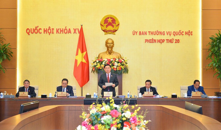 Phiên họp thứ 20 của UBTVQH khai mạc, cho ý kiến về 13 nội dung quan trọng - Ảnh 2. Phiên họp thứ 20 của UBTVQH khai mạc, cho ý kiến về 13 nội dung quan trọng - Ảnh 2.
