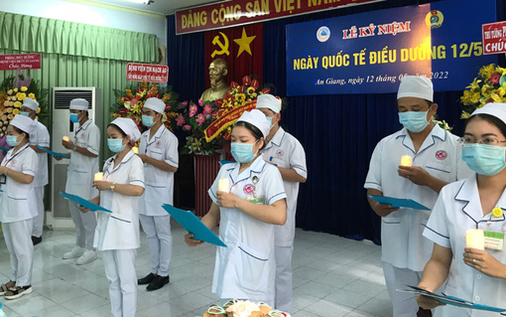 Khó khăn không nao núng, người thầy thuốc vẫn giữ tinh khiết cho nghề!