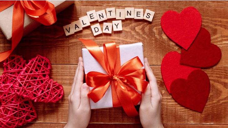 Tâm lý "sợ, ngại" tặng quà cho người yêu vào ngày lễ Valentine - Ảnh 1. Tâm lý "sợ, ngại" tặng quà cho người yêu vào ngày lễ Valentine - Ảnh 1.