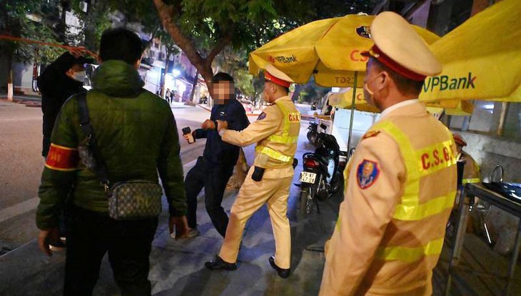 Hà Nội yêu cầu thông báo đến cơ quan người vi phạm nồng độ cồn để xử lý - Ảnh 1.