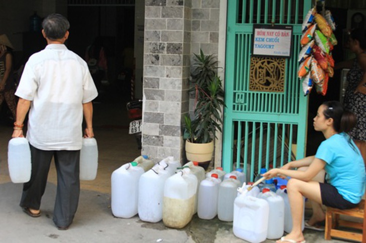 Ngừng cấp nước ở TP HCM trên diện rộng - Ảnh 1.
