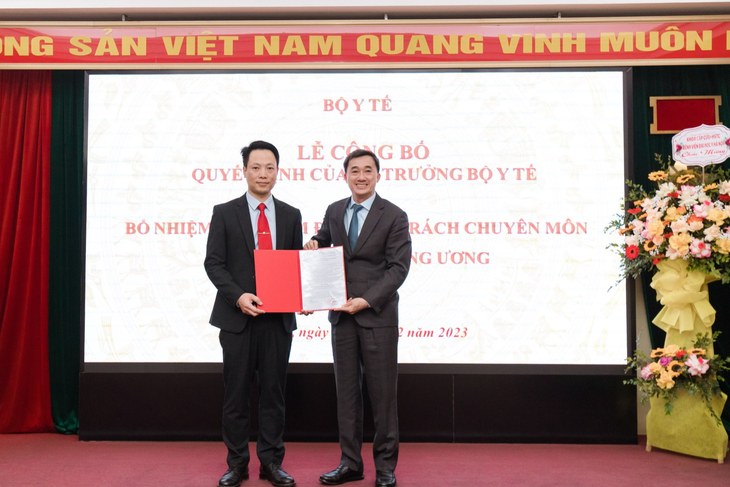 Bổ nhiệm Phó Giám đốc phụ trách chuyên môn Bệnh viện Phổi Trung ương - Ảnh 1.