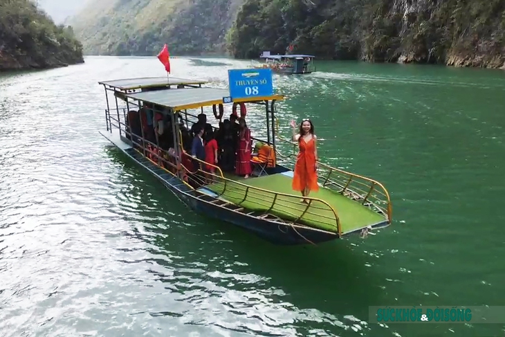 Ngắm "nàng thơ" giữa cao nguyên đá Hà Giang - Ảnh 11.