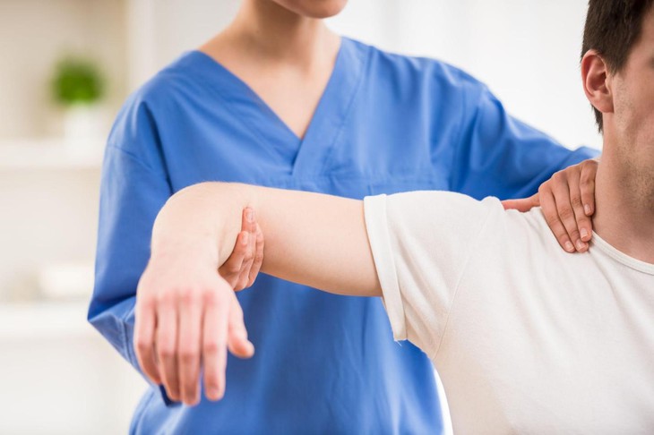 Thoái hóa cột sống cổ có thể không có triệu chứng mà chỉ có hình ảnh trên Xquang.