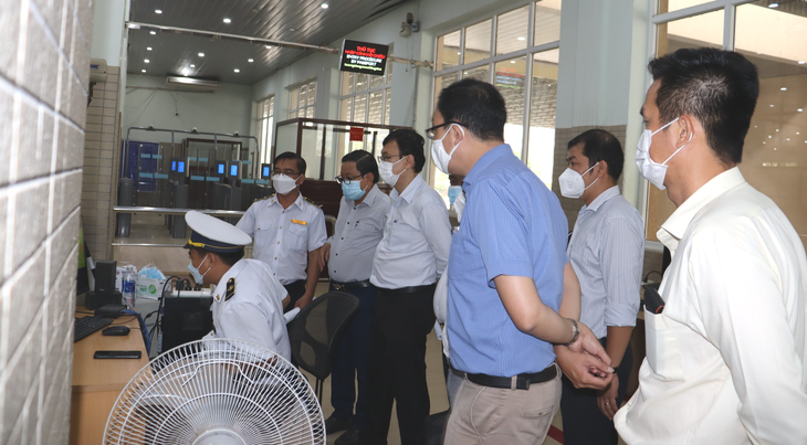 Tăng cường kiểm soát dịch bệnh tại cửa khẩu, tránh dịch chồng dịch - Ảnh 1.