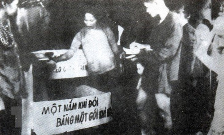 93 năm thành lập Đảng: Mối quan hệ gắn bó “máu thịt” giữa Đảng và dân - Ảnh 1. 93 năm thành lập Đảng: Mối quan hệ gắn bó “máu thịt” giữa Đảng và dân - Ảnh 1.