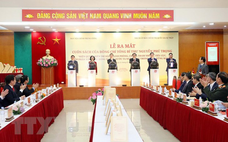 Ra mắt cuốn sách của Tổng Bí thư về phòng, chống tham nhũng, tiêu cực - Ảnh 1. Ra mắt cuốn sách của Tổng Bí thư về phòng, chống tham nhũng, tiêu cực - Ảnh 1.