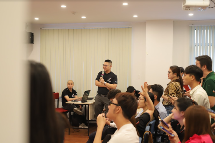 Hành trình trở thành "chuyên gia" marketing Tik Tok cùng chàng trai trẻ Tạ Công Bằng - Ảnh 3.