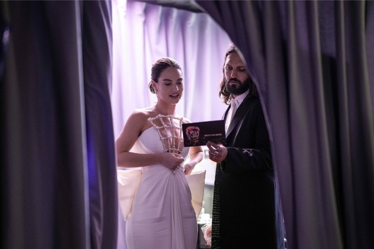 Những khoảnh khắc đáng nhớ nhất tại lễ trao giải điện ảnh Anh quốc BAFTA - Ảnh 14.