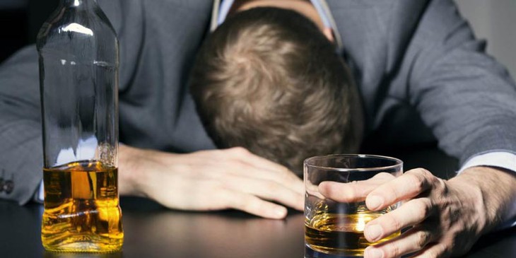 'Vạch trần' những lầm tưởng về mẹo giảm nồng độ cồn sau khi uống rượu - Ảnh 5. 'Vạch trần' những lầm tưởng về mẹo giảm nồng độ cồn sau khi uống rượu - Ảnh 5.