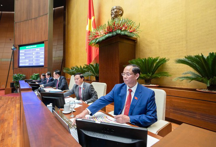 Luật Khám bệnh, chữa bệnh được Quốc hội thông qua trên tinh thần "nóng mà không vội, gấp nhưng đảm bảo chất lượng" - Ảnh 1.