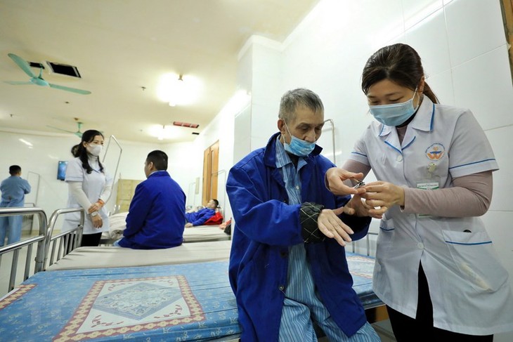 [Photo] Những thầy thuốc thầm lặng với người bệnh rối nhiễu tâm trí - Ảnh 1.
