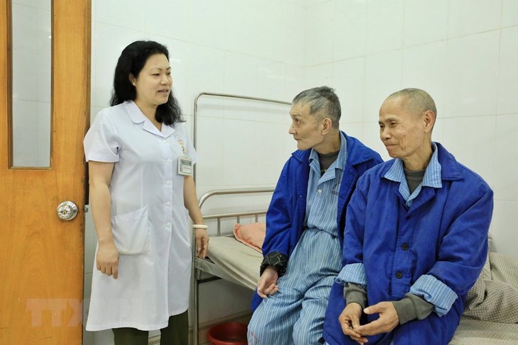 [Photo] Những thầy thuốc thầm lặng với người bệnh rối nhiễu tâm trí - Ảnh 2.