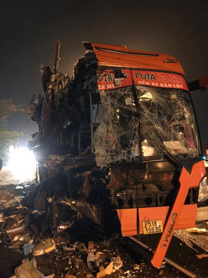 Lời khai của tài xế xe khách trong vụ tai nạn khiến 16 người thương vong - Ảnh 1. Lời khai của tài xế xe khách trong vụ tai nạn khiến 16 người thương vong - Ảnh 1.