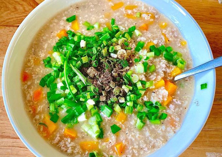 Bữa sáng giàu dinh dưỡng, dễ tiêu hóa cho người lớn tuổi - Ảnh 4. Bữa sáng giàu dinh dưỡng, dễ tiêu hóa cho người lớn tuổi - Ảnh 4.