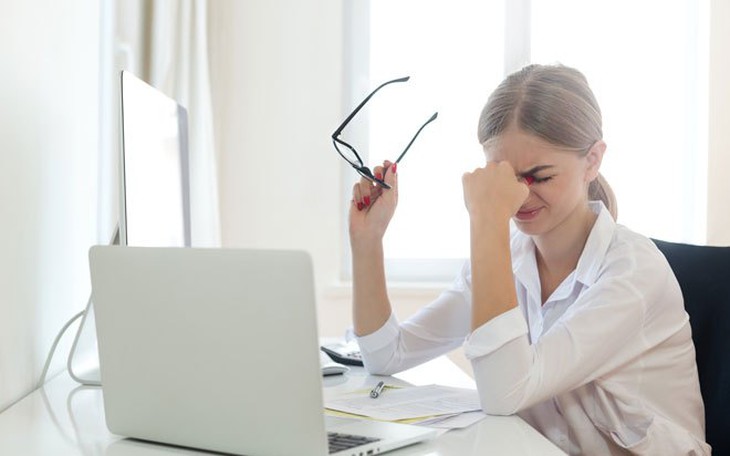 7 bài tập giảm đau nhức, mỏi mắt do nhìn lâu vào một điểm