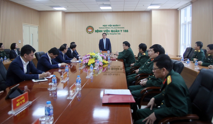 Trưởng Ban Tuyên giáo Trung ương thăm, chúc mừng Bệnh viện Quân Y 103 và Bệnh viện Nhi Trung ương - Ảnh 1. Trưởng Ban Tuyên giáo Trung ương thăm, chúc mừng Bệnh viện Quân Y 103 và Bệnh viện Nhi Trung ương - Ảnh 1.