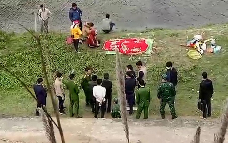 Tìm thấy thi thể 1 trong 2 người mất tích trên thượng nguồn sông Hồng - Ảnh 2. Tìm thấy thi thể 1 trong 2 người mất tích trên thượng nguồn sông Hồng - Ảnh 2.