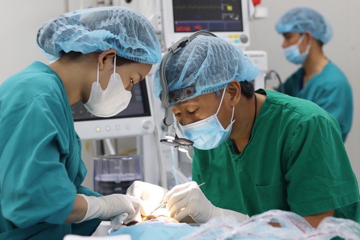 Nhấn mí và cắt mí hỏng, thay đổi cả hồn mắt - Ảnh 2. Nhấn mí và cắt mí hỏng, thay đổi cả hồn mắt - Ảnh 2.