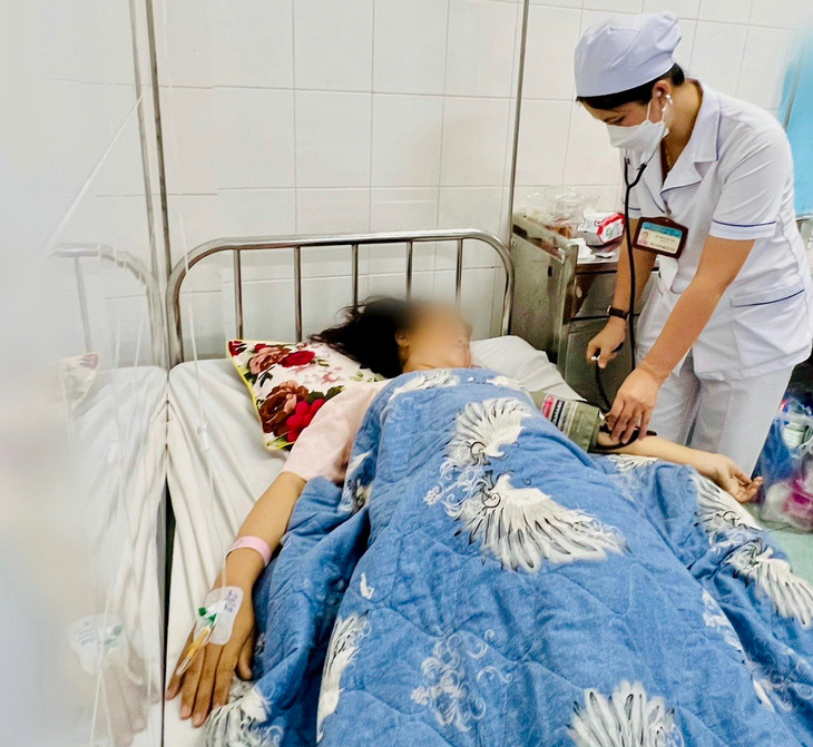 Cứu nguy sản phụ vỡ tử cung trên vết mổ cũ - Ảnh 1.