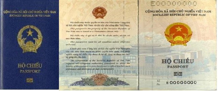 Hộ chiếu gắn chíp điện tử không có định vị theo dõi người dân - Ảnh 1.
