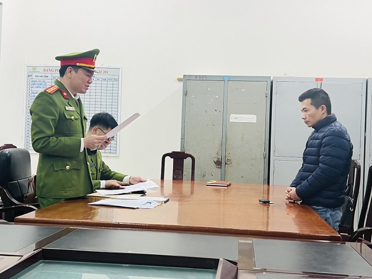 Bắt phó giám đốc trung tâm đăng kiểm ở Vĩnh Phúc - Ảnh 1.