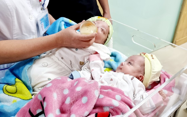 Kỷ niệm Ngày Thầy thuốc Việt Nam (27/2): Người trong cuộc kể lại kỳ tích nuôi thành công cặp song sinh 25 tuần tuổi, chỉ nặng 500gr