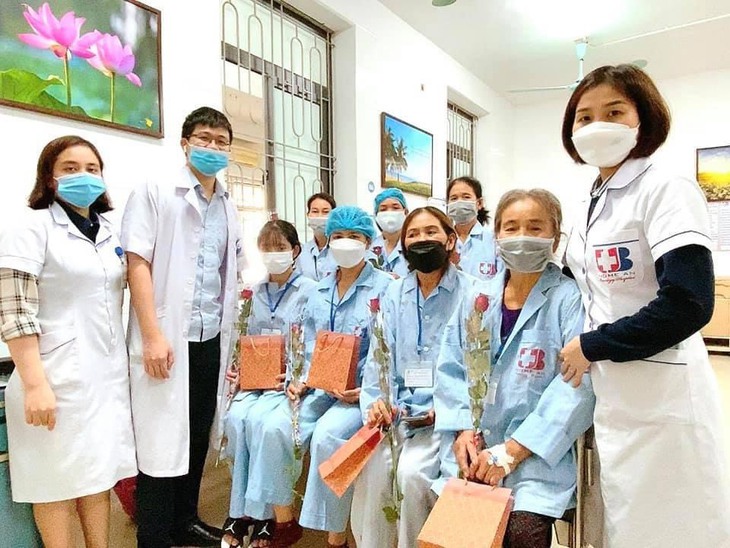 Nữ điều dưỡng và những sáng kiến nâng cao hiệu quả điều trị bệnh ung thư vú - Ảnh 1.