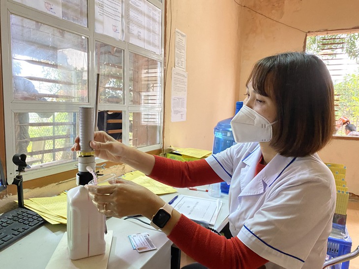 Bác sĩ vùng cao là điểm tựa tinh thần của những ‘bệnh nhân đặc biệt’ - Ảnh 1.