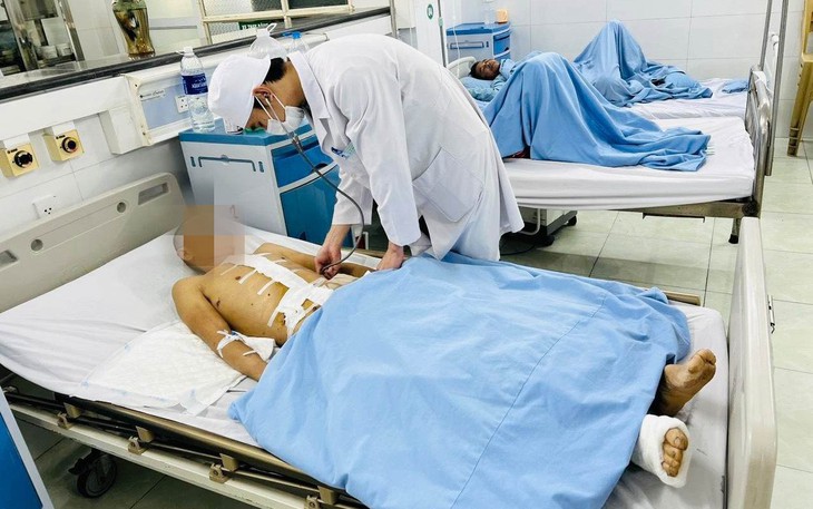 6 giờ "nghẹt thở" cứu sống ngoạn mục bệnh nhân bị tai nạn giao thông