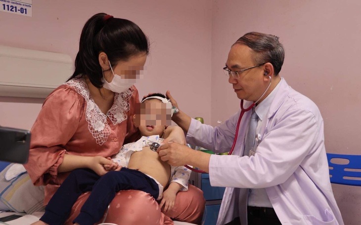 Xúc động câu chuyện các gia đình trong hành trình cùng con 'chiến đấu' với bệnh hiếm