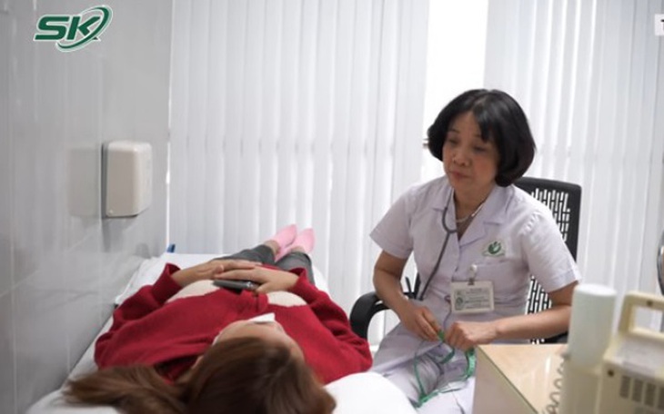 Sự hy sinh thầm lặng của 'nữ chiến sĩ áo trắng' trong lĩnh vực sản phụ khoa
