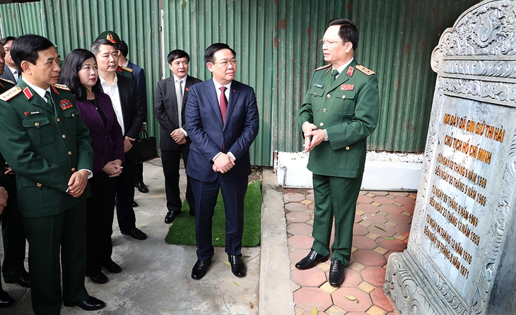 Chủ tịch Quốc hội Vương Đình Huệ thăm và chúc mừng Bệnh viện TWQĐ 108 nhân dịp kỷ niệm 68 năm Ngày thầy thuốc Việt Nam - Ảnh 1. Chủ tịch Quốc hội Vương Đình Huệ thăm và chúc mừng Bệnh viện TWQĐ 108 nhân dịp kỷ niệm 68 năm Ngày thầy thuốc Việt Nam - Ảnh 1.