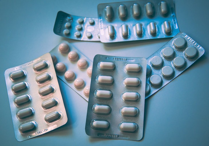 Những điều cần lưu ý khi dùng thuốc ho dextromethorphan - Ảnh 1.