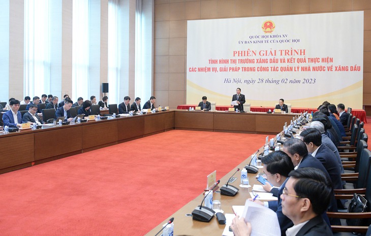Phó Chủ tịch Quốc hội: Đảo đảm an ninh năng lượng, cân đối nhu cầu xăng dầu trong mọi tình huống - Ảnh 3. Phó Chủ tịch Quốc hội: Đảo đảm an ninh năng lượng, cân đối nhu cầu xăng dầu trong mọi tình huống - Ảnh 3.