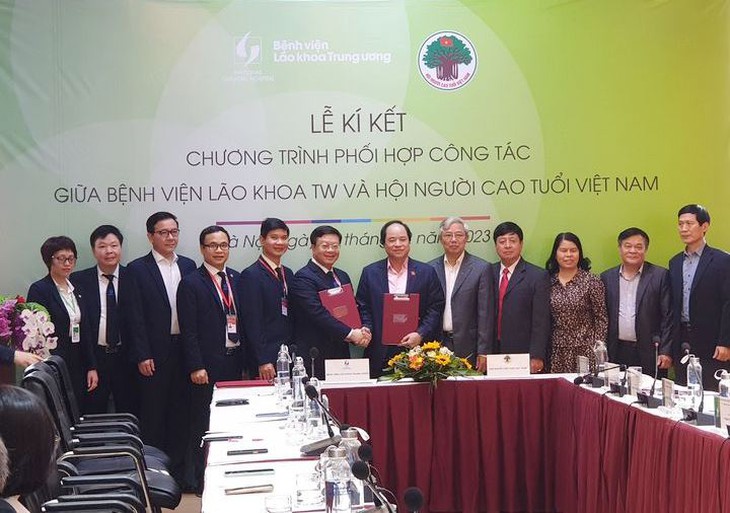 Nâng cao chất lượng sống vui, khỏe cho hơn 12 triệu người cao tuổi - Ảnh 1. Nâng cao chất lượng sống vui, khỏe cho hơn 12 triệu người cao tuổi - Ảnh 1.