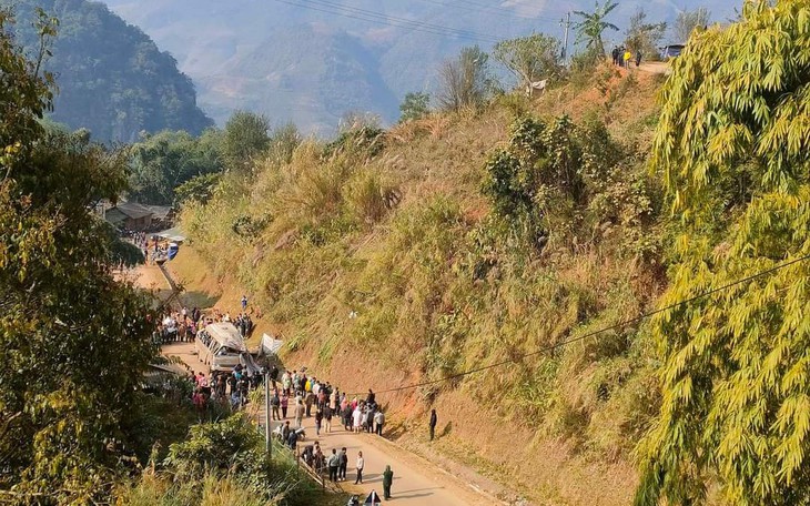 Liên tiếp tai nạn xe khách khi đổ đèo, ngăn chặn bằng cách nào?
