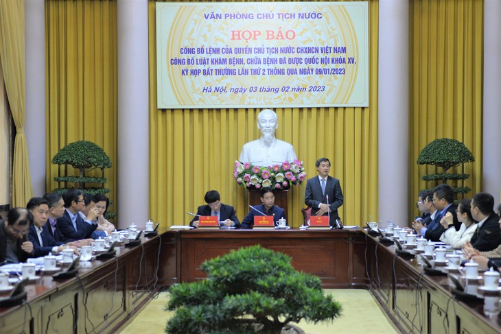 Công bố Lệnh của Quyền Chủ tịch nước về Luật Khám bệnh, chữa bệnh vừa được Quốc hội thông qua - Ảnh 1.