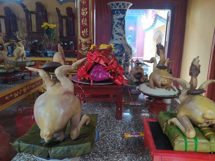  Đẹp mắt cỗ “gà bay” cúng rằm tháng Giêng ở Hà Tĩnh - Ảnh 12.