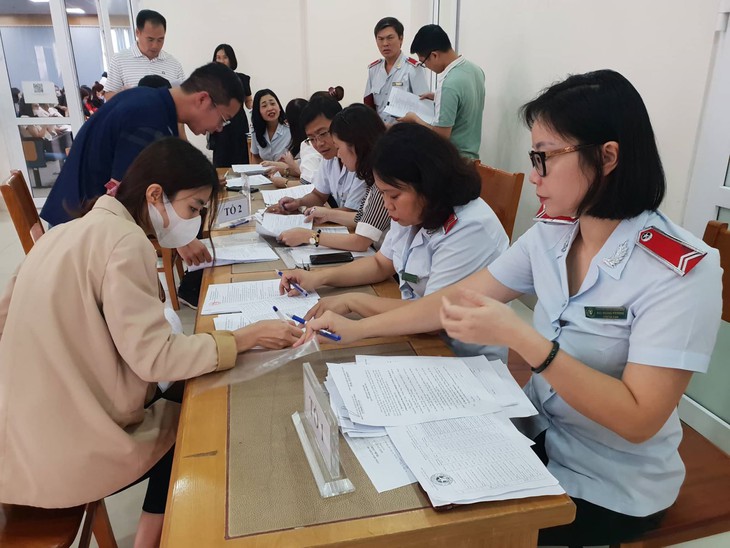 Đôn đốc thu, giảm nợ BHXH, BHYT, bảo hiểm thất nghiệp
- Ảnh 1. Đôn đốc thu, giảm nợ BHXH, BHYT, bảo hiểm thất nghiệp
- Ảnh 1.
