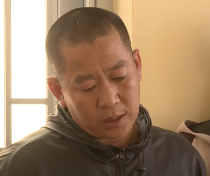 Bắt hàng chục con bạc sát phạt nhau trong rừng - Ảnh 2.