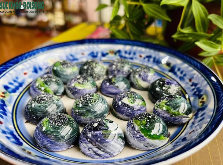 Ngắm những viên chocolate ‘độc lạ’ như những hành tinh trong vũ trụ - Ảnh 4. Ngắm những viên chocolate ‘độc lạ’ như những hành tinh trong vũ trụ - Ảnh 4.