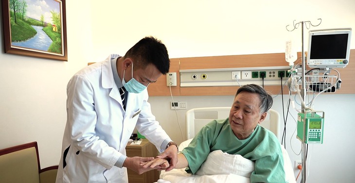 Can thiệp mạch vành "chuẩn Mỹ" tại Vinmec: Nấc thang mới trong điều trị bệnh tim mạch tại Việt Nam - Ảnh 2. Can thiệp mạch vành "chuẩn Mỹ" tại Vinmec: Nấc thang mới trong điều trị bệnh tim mạch tại Việt Nam - Ảnh 2.