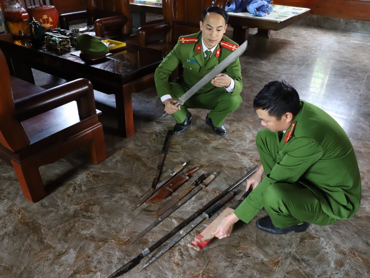 Mang nhiều tiền án vẫn tàng trữ ma túy và "hàng nóng" - Ảnh 2.