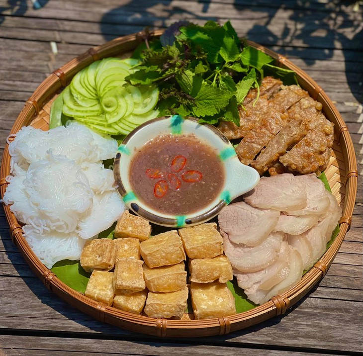 10 món ăn ngon đậm vị mẹ nấu cho ngày mưa phùn thêm ấm bụng - Ảnh 5. 10 món ăn ngon đậm vị mẹ nấu cho ngày mưa phùn thêm ấm bụng - Ảnh 5.