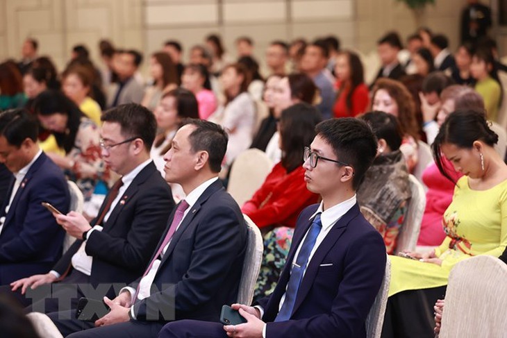 Thủ tướng: Người Việt tại Singapore là cầu nối hữu nghị giữa hai nước - Ảnh 6.